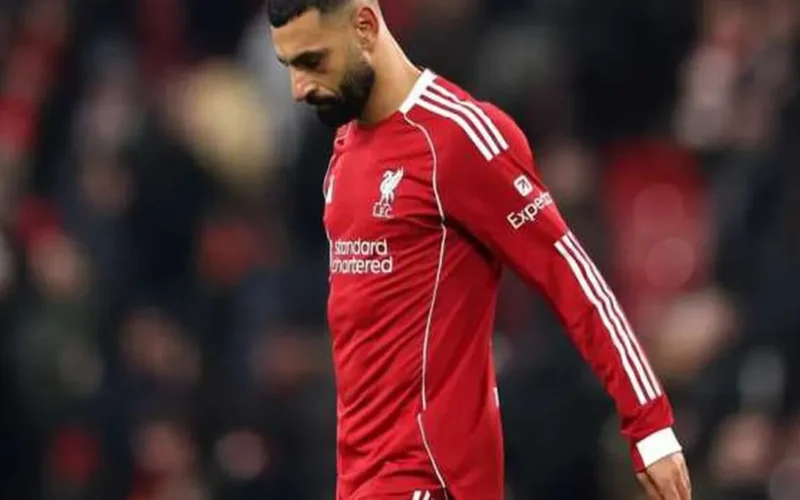 منافسة قوية.. 3 أندية تتقدم بعروض 6 أضعاف راتب محمد صلاح